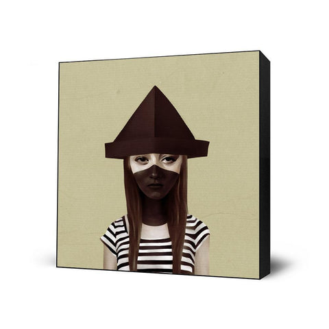 CECI N'EST PAS UN CHAPEAU